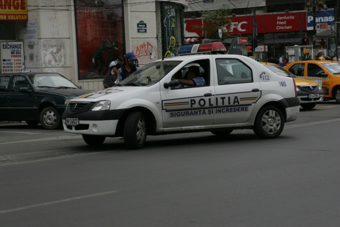 Echipaj de poliţie (Epoch Times România)