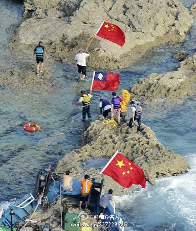 Activiştii au încercat să planteze steaguri chineze pe Insulele Senkaku, care sunt controlate de Japonia, în semn de susţinere a pretenţiei Chinei de suveranitate asupra insulelor nelocuite.