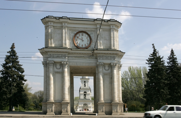 Imagini din Chişinău,Republica Moldova, Arcul de Triumf (Epoch Times România)