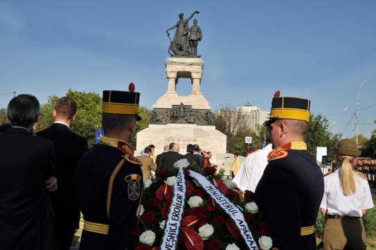 150 de ani de la înfiinţarea Corpului Ofiţerilor Sanitari ai Armatei, depuneri de coroane de flori şi decernări de medalii comemorative (Epoch Times România)
