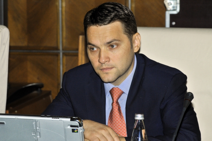 Dan Şova, ministrul pentru relaţia cu Parlamentul.