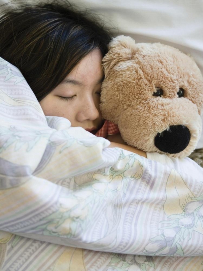 Studiile au găsit că jumătate dintre oamenii ce duc lipsă de somn se tem de întuneric.