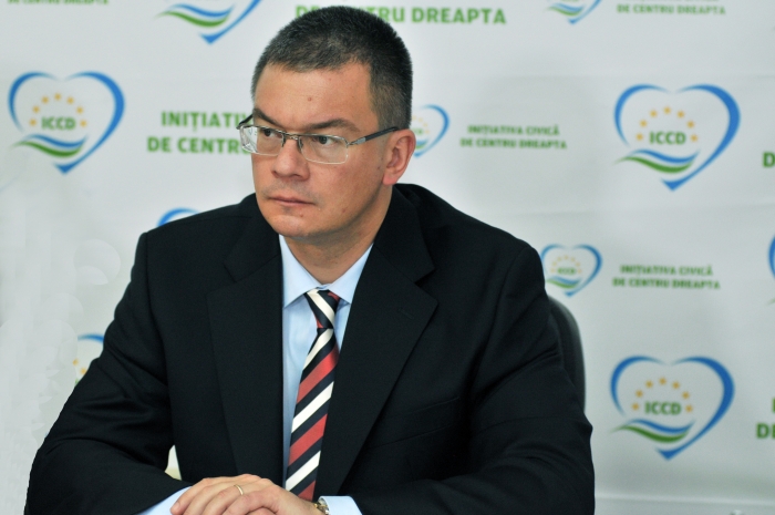 Mihai Răzvan Ungureanu, MRU, preşedinte Partidul Forta Civica