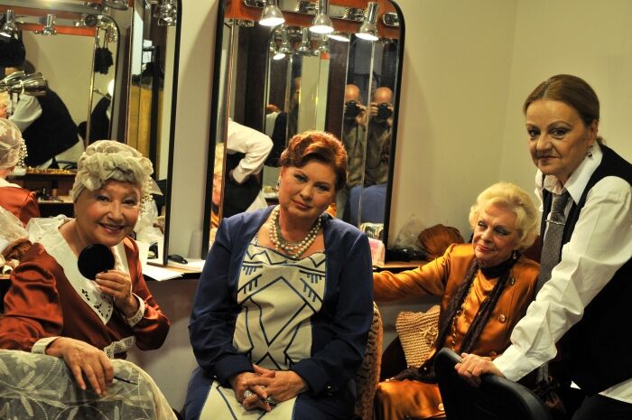 "Gaiţele", la teatrul Metropolis (Epoch Times România)