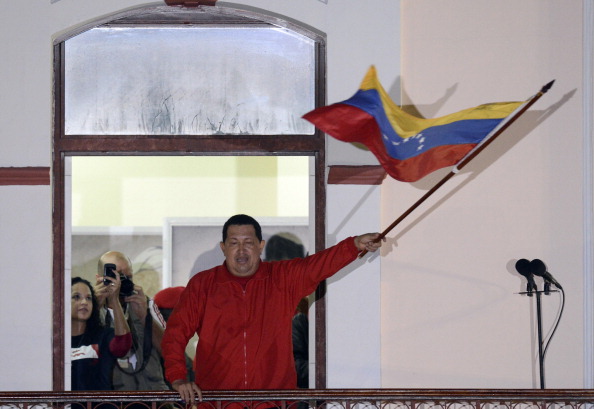 Preşedintele venezuelean nou ales, marxistul Hugo Chavez (Juan Barreto / AFP / GettyImages)