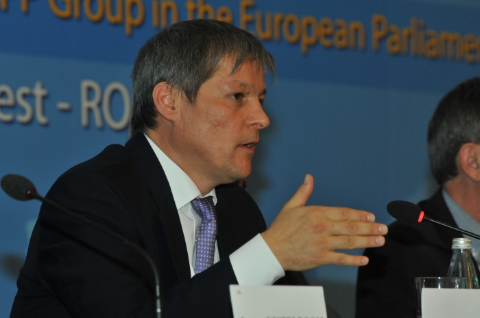 Dacian Cioloş, comisarul european pentru agricultură şi dezvoltare rurală, la Congresul PPE din Palatul Parlamentului (Epoch Times România)