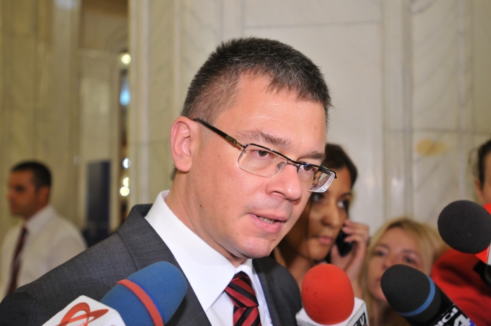 Lucrările celui de-al 21-lea Congres al Partidului Popular European la Palatul Parlamentului. Mihai Răzvan Ungureanu.