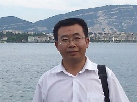 Avocatul de drepturile omului Jiang Tianyong. Jiang a observat o înrăutăţire a persecuţiei împotriva aderenţilor Falun Gong anul acesta, înaintea începerii Congredului al 18-lea al Partidului