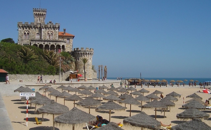 Plaja Tamariz de pe Coasta Estoril. (http://ro.wikipedia.org)