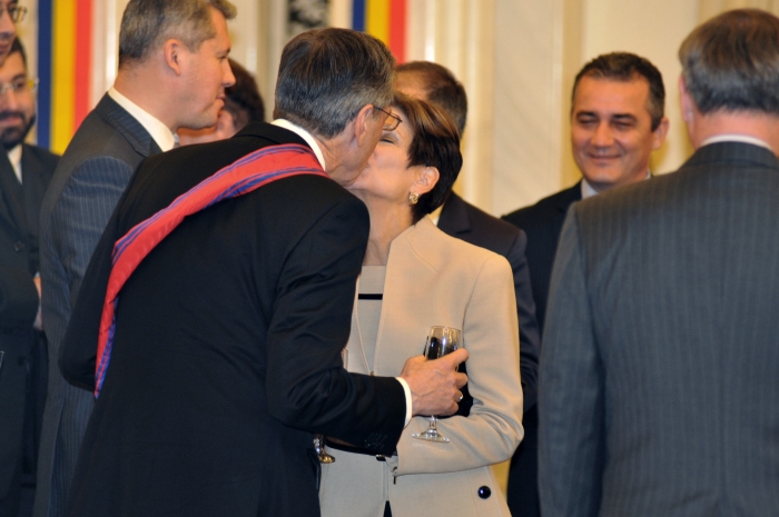 Palatul Cotroceni, ceremonia de decorare a ambasadorului SUA la Bucureşti, Mark Gitenstein de către Traian Băsescu, preşedintele României