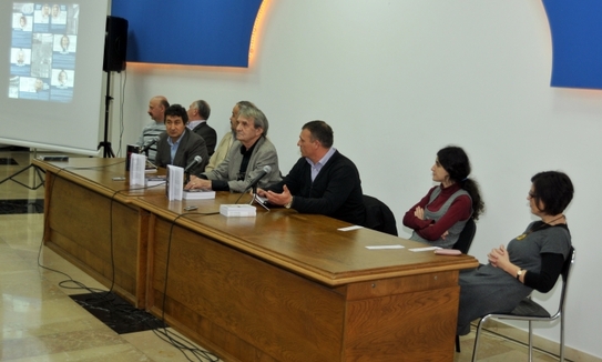 Lansare de carte, Fundaţia Academia Civică, din cadrul Târgului de carte Gaudeamus 2012 (Epoch Times România)