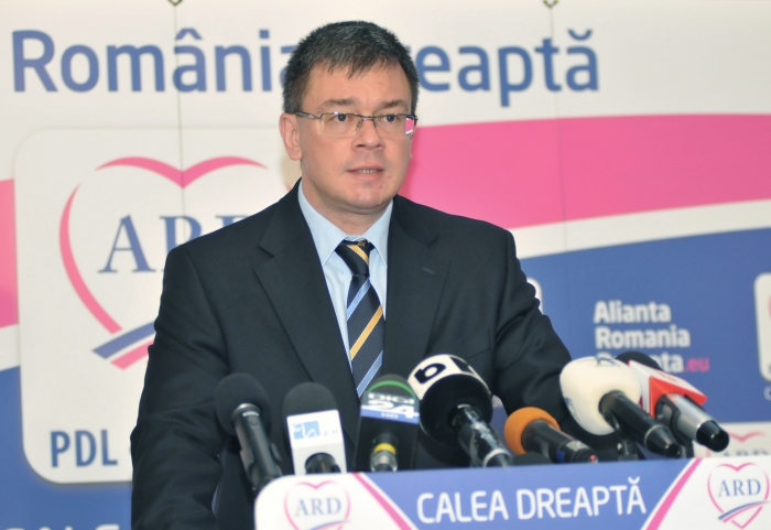 Mihai Răzvan Ungureanu, conferinţă de presă la sediul ARD