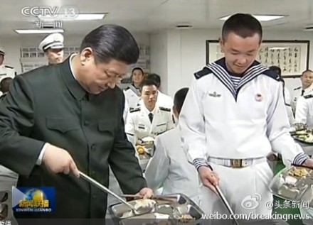 Xi Jinping a efectuat mai multe inspecţii în regiunea militară Guangzhou, potrivit mass-mediei de stat. (CCTV screenshot)