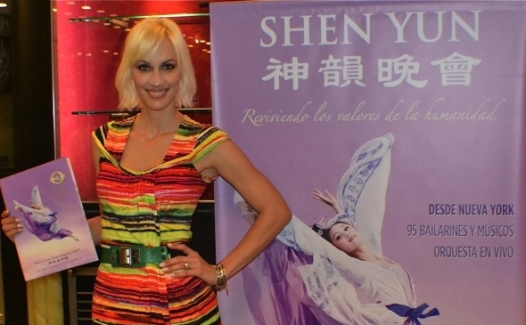 Doamna Grudke a declarat că performanţa Shen Yun a fost fascinantă, după ce a participat la spectacolul Shen Yun Performing Arts la Opera Teatro Citi