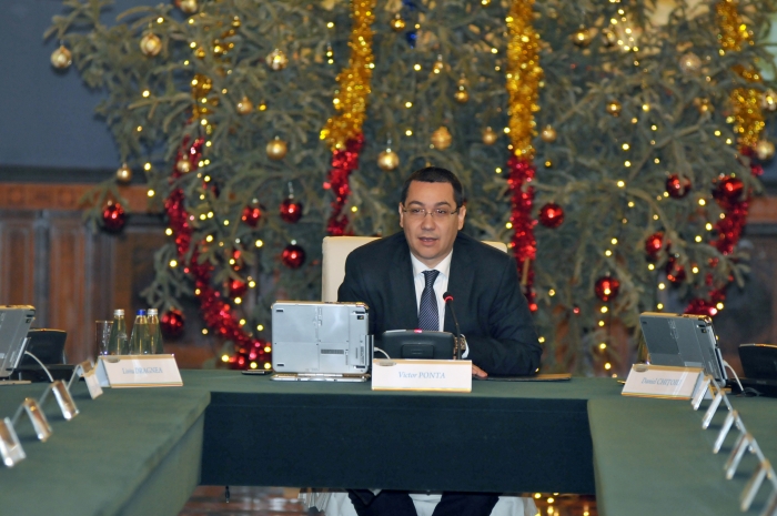 Victor Ponta participă la şedinţa de guvern. (Epoch Times România)
