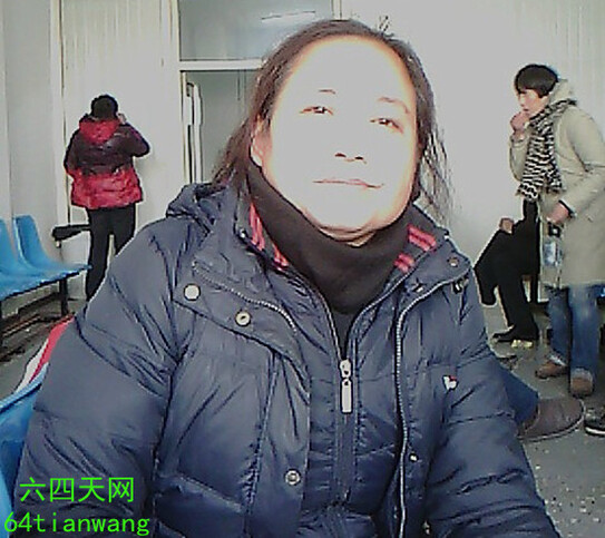 Shen Zhihua, o petiţionară care a spus ziarului South China Morning Post că 70.000 de petiţionari au fost eliberaţi. Numărul pare să fie apropiate de câteva sute, conform altor estimări. (64tianwang.com)