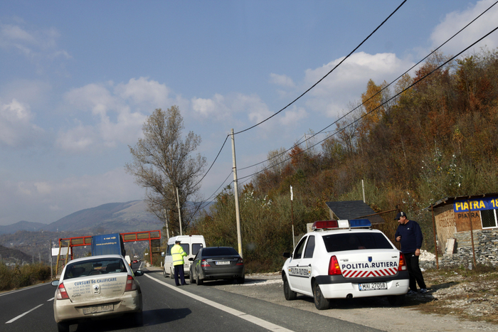 Echipaj de poliţie, control în trafic (Epoch Times România)