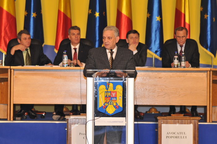 Şedinţa comună a Camerei Deputaţilor şi a Senatului (Epoch Times România)