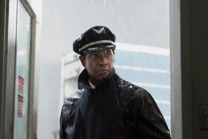 Denzel Washington îl interpretează pe Whip Whitaker în "Zbor". (Robert Zuckerman / Paramount Pictures)