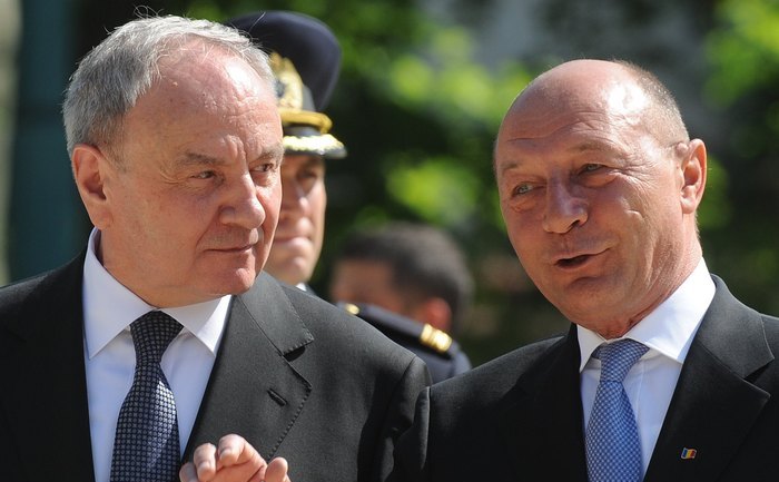 Preşedintele României, Traian Băsescu şi omologul său moldovean, Nicolae Timofti.