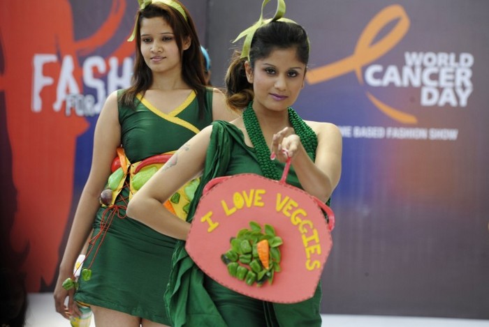 Modele indiene la World Cancer Day, Hyderabad 4 februarie 2013. (Noah Seelam / AFP / Getty Images)