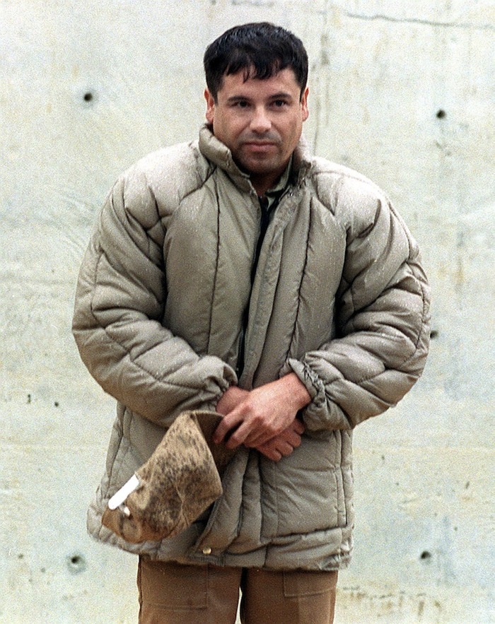 Traficantul de droguri Joaquin Guzman Loera, cunoscut ca "el Chapo Guzman" la închisoarea de  maximă securitate Almoloya de Juarez, Mexic, 10 iulie 1993, înainte de a evada în 2001.