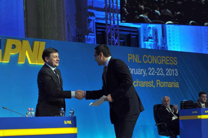 Congresul PNL, 22-23 Febroarie 2013, Bucureşti, România. În imagine, Crin Antonescu şi Victor Ponta