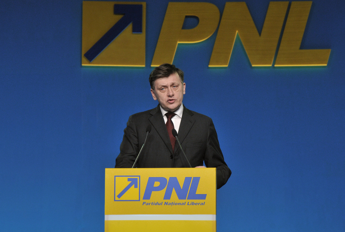 Congresul PNL, 22-23 Febroarie 2013, Bucureşti,România. În imagine, Crin Antonescu (Epoch Times România)
