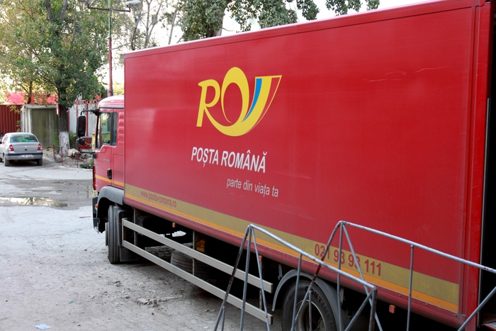 Poşta Română, maşini de transport corespondenţa şi colete