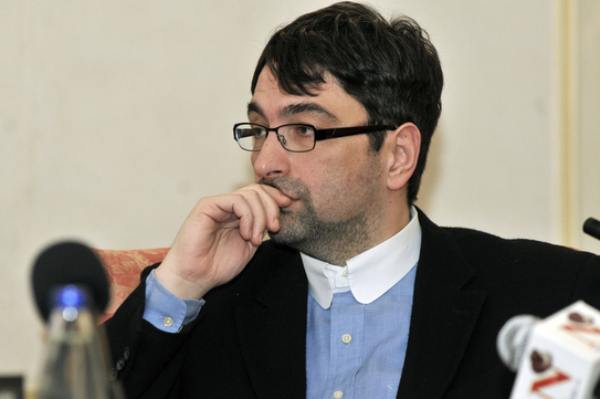 ” Dialogurile dreptei” dezbateri cu Sever Voinescu şi Mihai Răzvan Ungureanu (Epoch Times România)