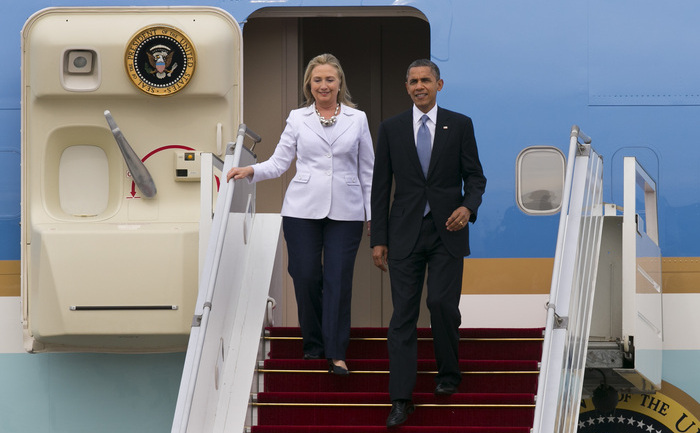 Preşedintele american Barack Obama şi fostul secretar de stat Hillary Clinton. (Paula Bronstein / Getty Images)