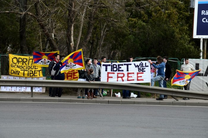 A 54-a aniversare de la revolta naţională tibetană, protest în faţa Ambasadei Chinei, Bucureşti 10 martie 2013.