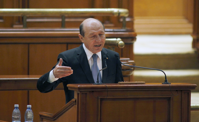 Mesajul preşedintelui Traian Băsescu în faţa Camerelor reunite din Parlamentul României
