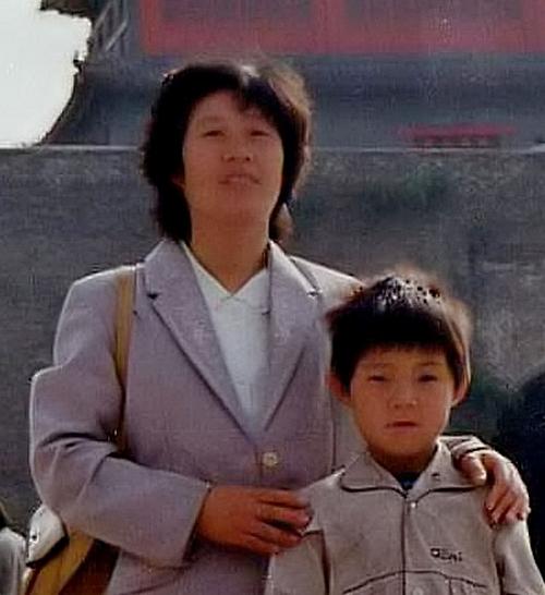 Li Yushu şi fiul său.