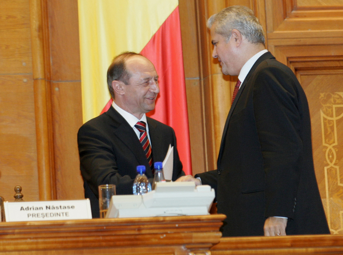Adrian Năstase şi Traian Băsescu (Epoch Times România)