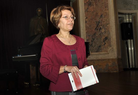 ” George Enescu-promotor al copiilor minune ” expoziţie şi moment muzical. În imagine, Cristina Andrei, director general al Muzeului Naţional George Enescu (Epoch Times România)