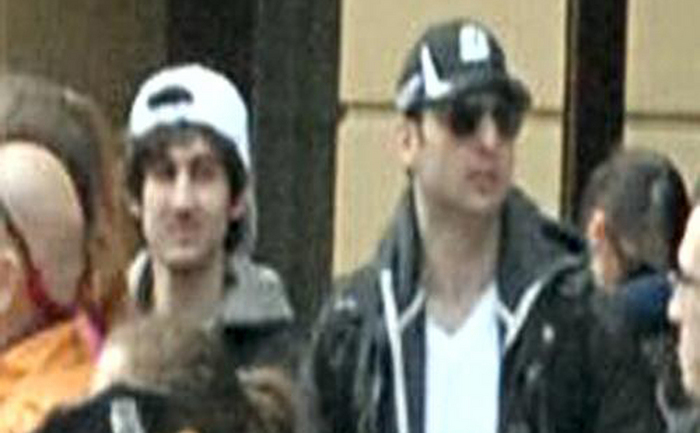 Cei doi potenţiali suspecţi ai dublului atentat de la maratonul din Boston. (Photo provided by FBI via Getty Images)