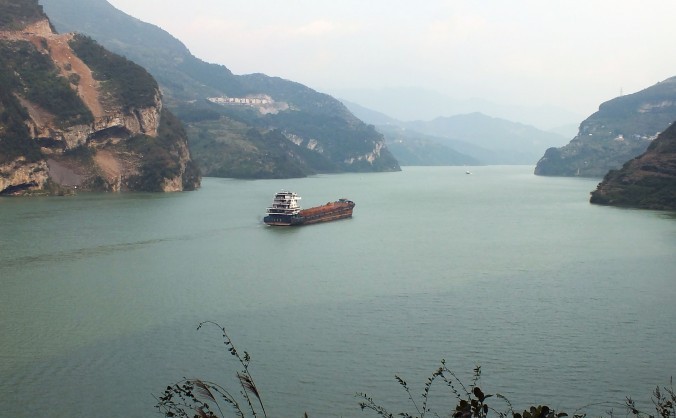 Barajul Celor Trei Defileuri, provincia centrală a Chinei Hubei, la 30 octombrie 2012.