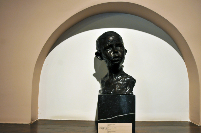 Muzeul de artă K.H.Zambaccian. În imagine, ”Cap de copil”, sculptură executată de Constantin Brâncuşi