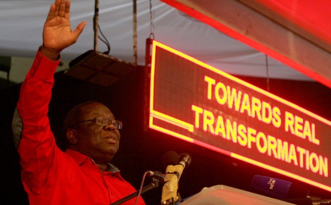  Preşedintele şi prim-ministrul statului Zimbabwe, Morgan Tsvangirai, la ldeschiderea conferinţei Mişcarii pentru Schimbare Democratică, 17 mai 2013, în Harare.