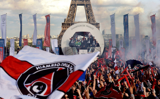 Paris Saint Germain a primit trofeul Hexagoal, la Trocadero, în umbra Tour Eiffel. (FRANCK FIFE / AFP / Getty Images)