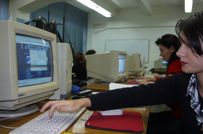 Calculatorul ca instrument de lucru (Epoch Times România)
