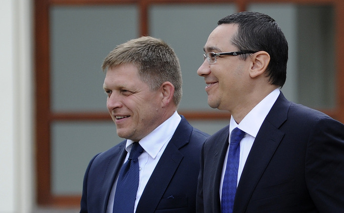 Premierul slovac Robert Fico şi premierul Victor Ponta.