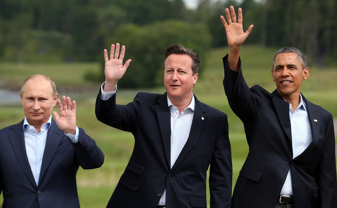 Preşedintele Rusiei, Vladimir Putin, prim-ministrul David Cameron şi preşedintele american Barack Obama, la 18 iunie 2013 în Enniskillen, Irlanda de Nord