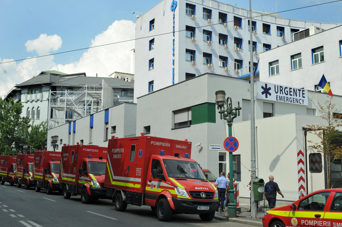 Echipaje SMURD la Spitalul de Urgenţă Floreasca pregătite de intervenţie rapidă