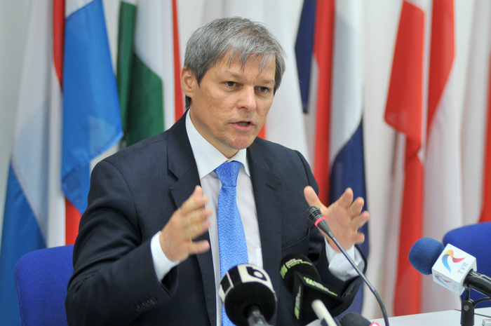 Reprezentanţa Comisiei Europene, conferinţă de presă pe tema acordului  privind reforma politicii agricole comune. În imagine, Daniel Cioloş