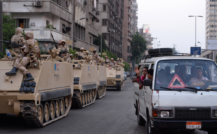 Tancuri pe străzile din Egipt, 3 iulie, 2013