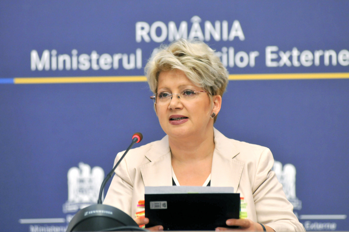 Briefing la MAE, În imagine,Brânduşa Predescu, purtător de cuvânt şi relaţii cu mass-media (Epoch Times România)