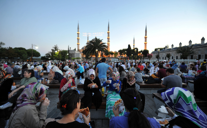 Turcia: Ramadan in Istanbul. (OZAN KOSE / AFP / Getty Images)