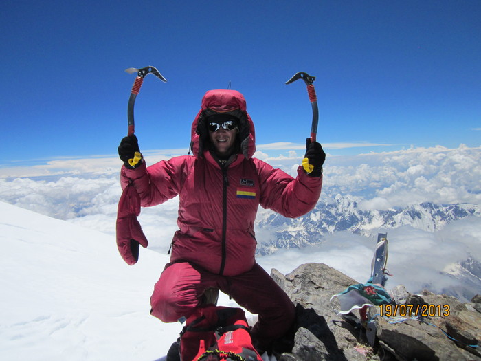 Alpiniştii români au cucerit vârful Nanga Parbat din Himalaya.